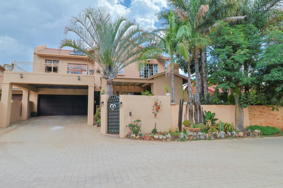 3 Bedroom Property for Sale in Amberfield Gauteng