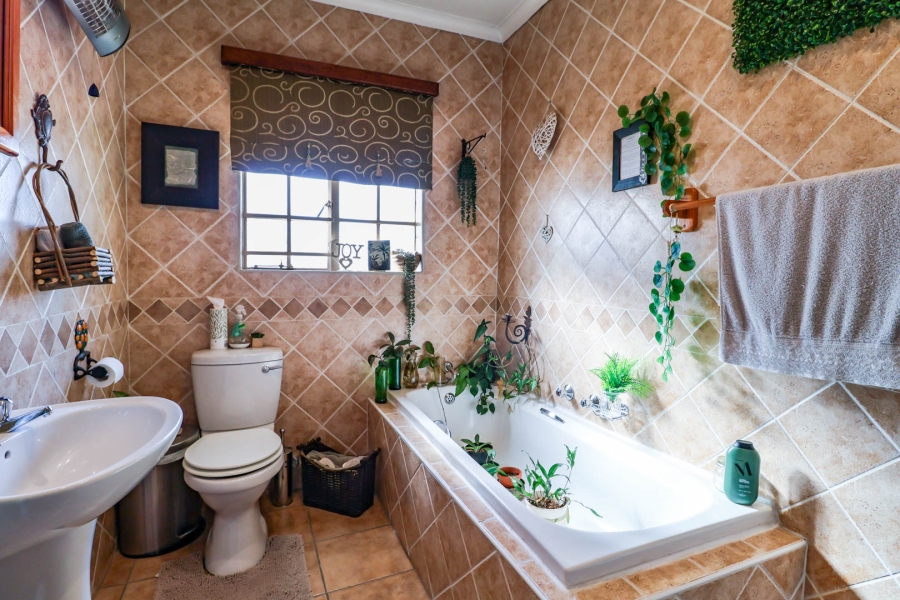 3 Bedroom Property for Sale in Amberfield Gauteng