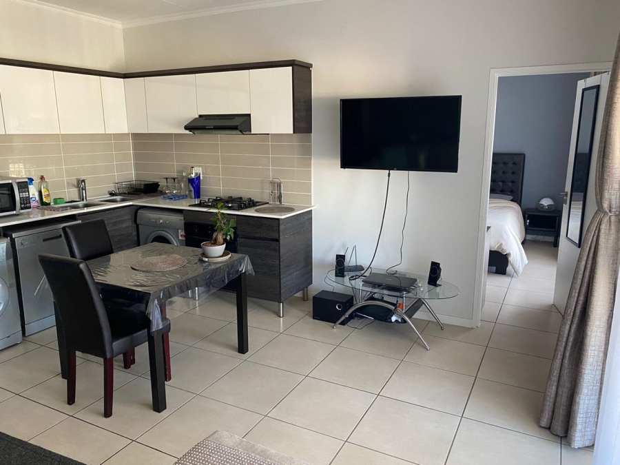 To Let 1 Bedroom Property for Rent in Greenstone Hill Gauteng