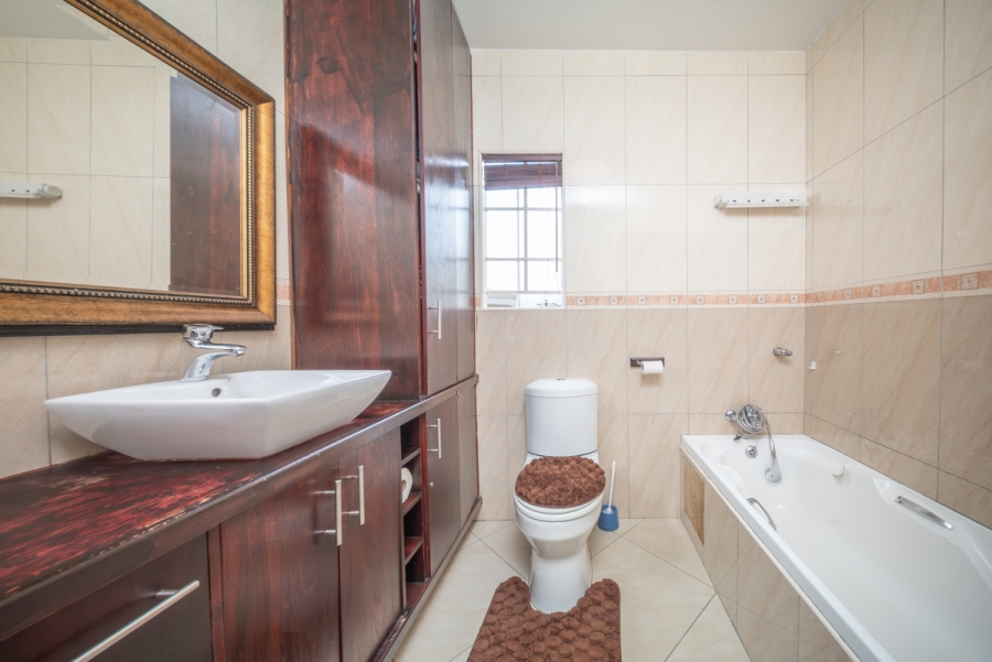 2 Bedroom Property for Sale in Eden Glen Gauteng