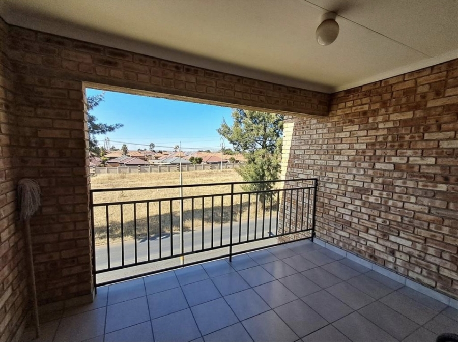 3 Bedroom Property for Sale in Albertsdal Gauteng