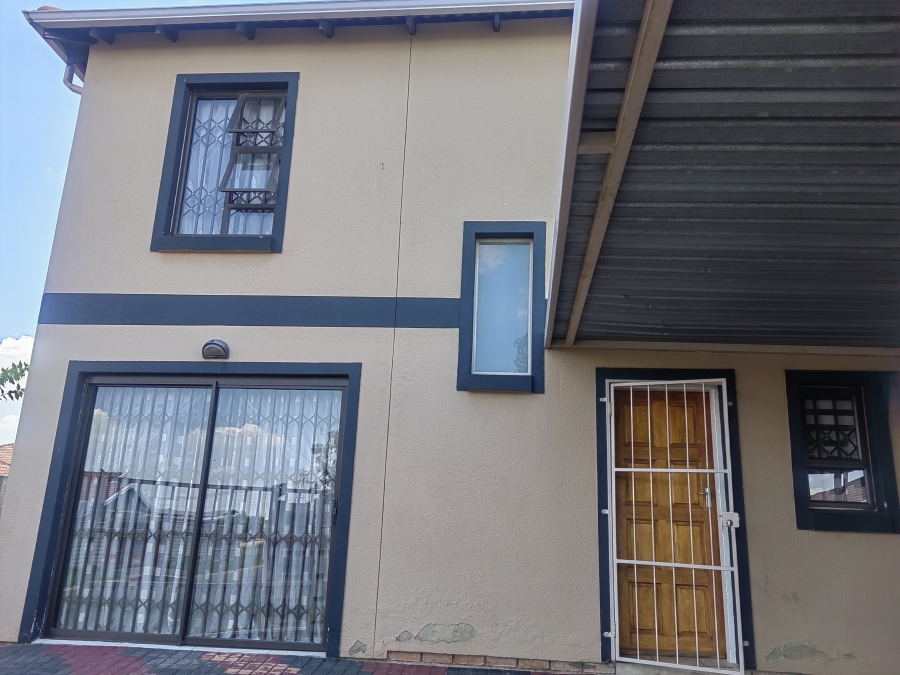 3 Bedroom Property for Sale in Albertsdal Gauteng