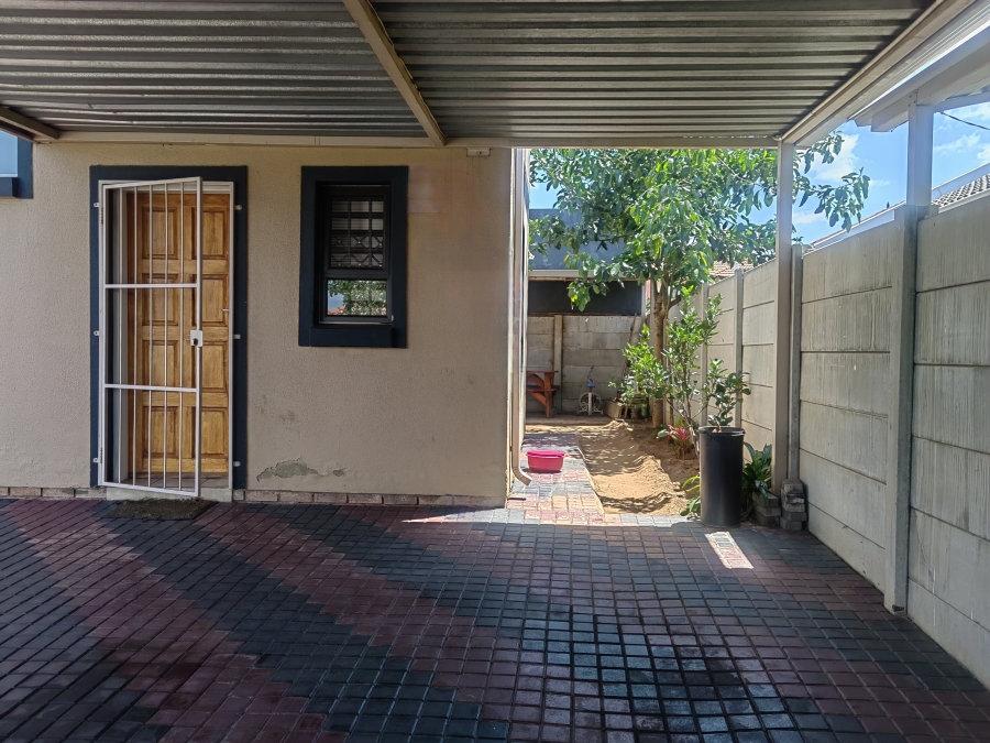 3 Bedroom Property for Sale in Albertsdal Gauteng