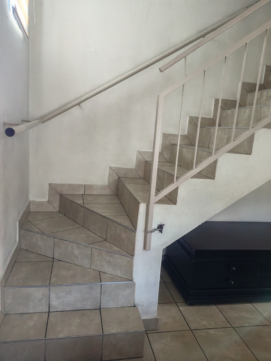 3 Bedroom Property for Sale in Albertsdal Gauteng