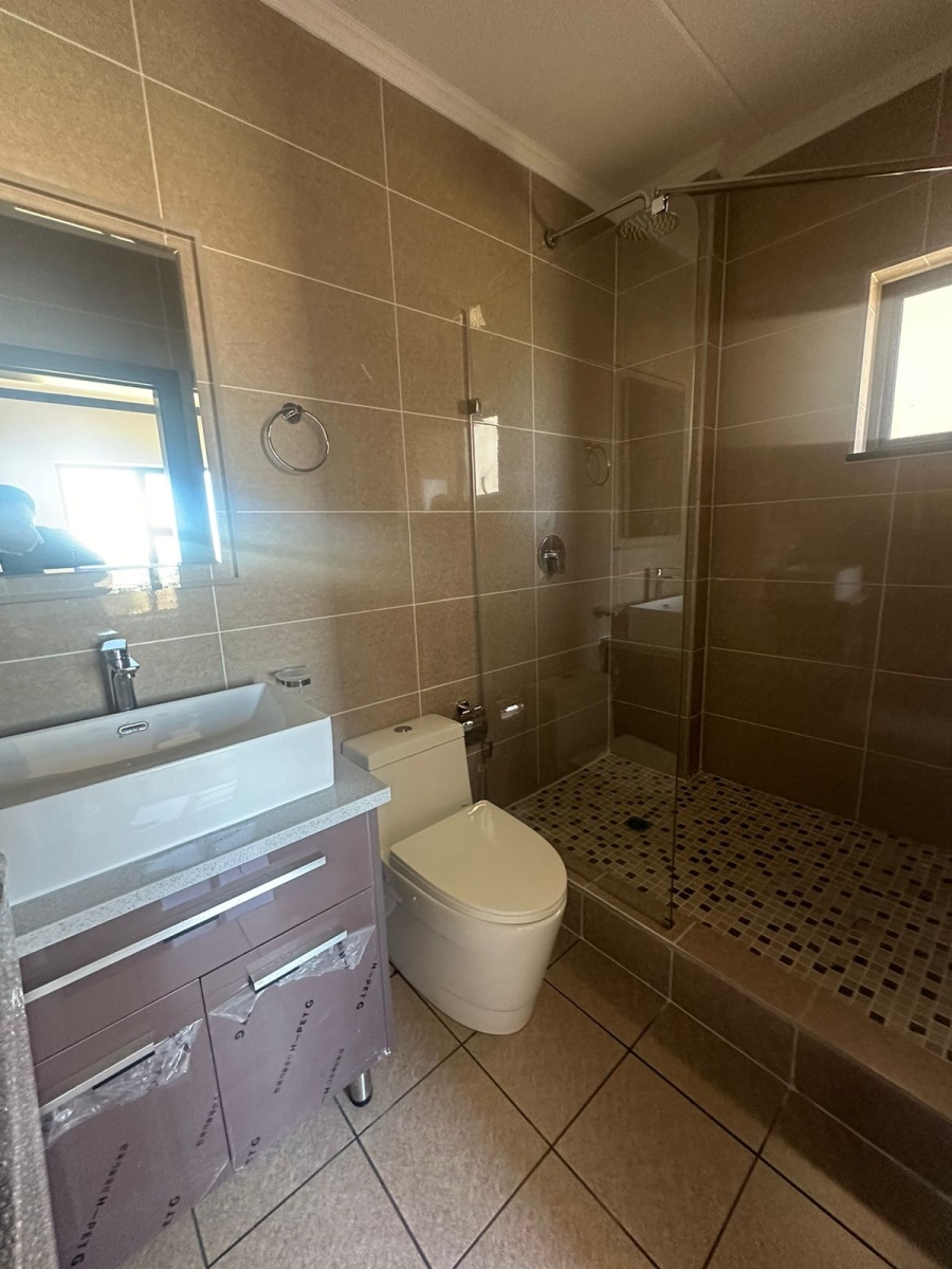 To Let 2 Bedroom Property for Rent in Blue Hills AH Gauteng