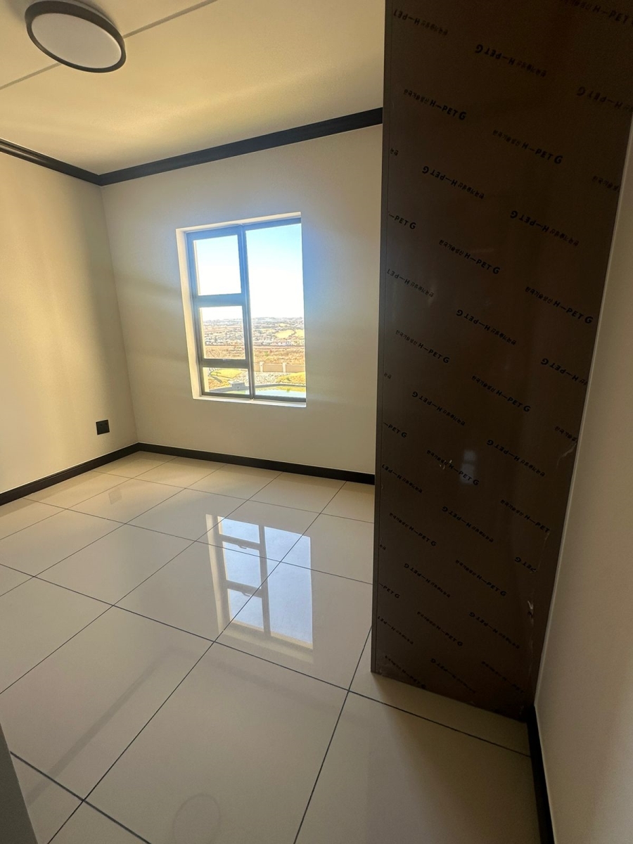 To Let 2 Bedroom Property for Rent in Blue Hills AH Gauteng