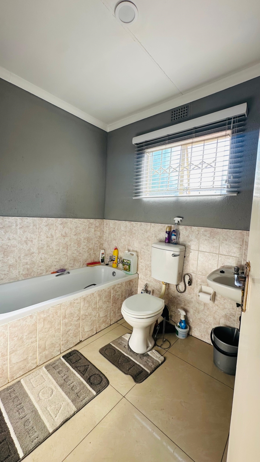 4 Bedroom Property for Sale in Ormonde Gauteng