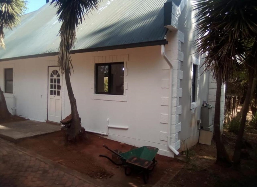 12 Bedroom Property for Sale in Glen Austin Gauteng