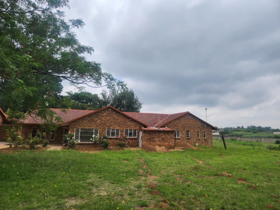 4 Bedroom Property for Sale in Glen Austin Gauteng