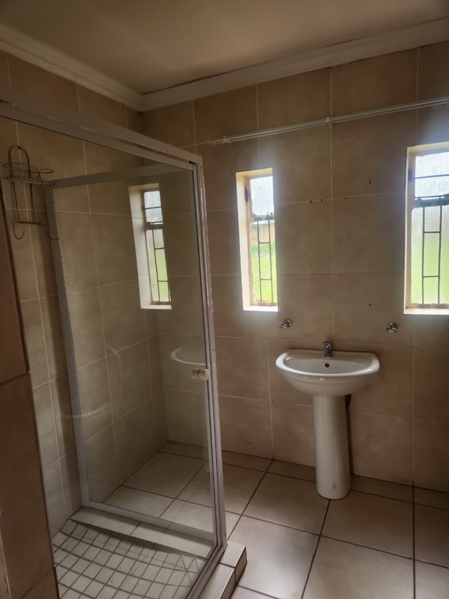 4 Bedroom Property for Sale in Glen Austin Gauteng