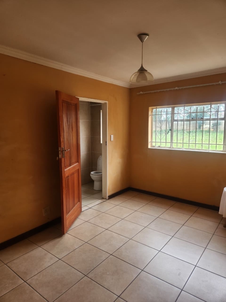 4 Bedroom Property for Sale in Glen Austin Gauteng