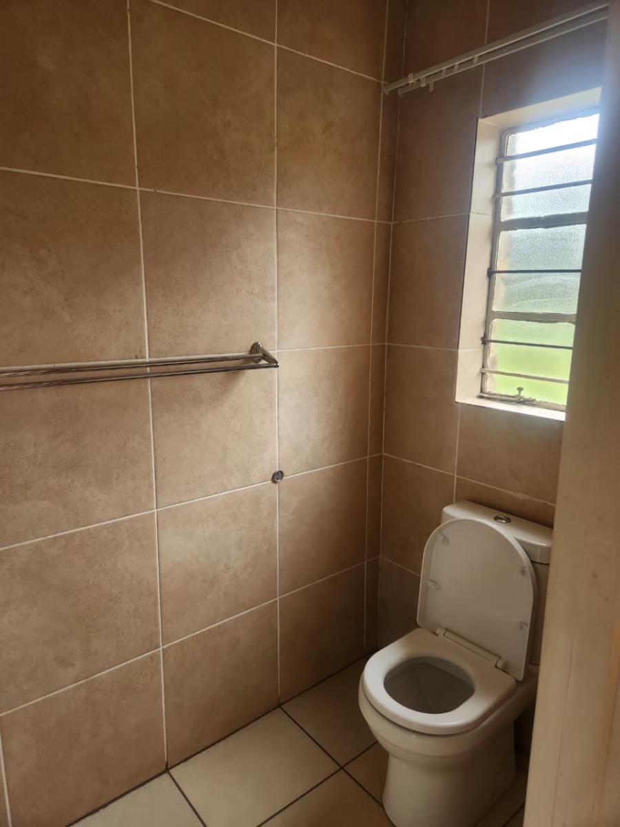4 Bedroom Property for Sale in Glen Austin Gauteng