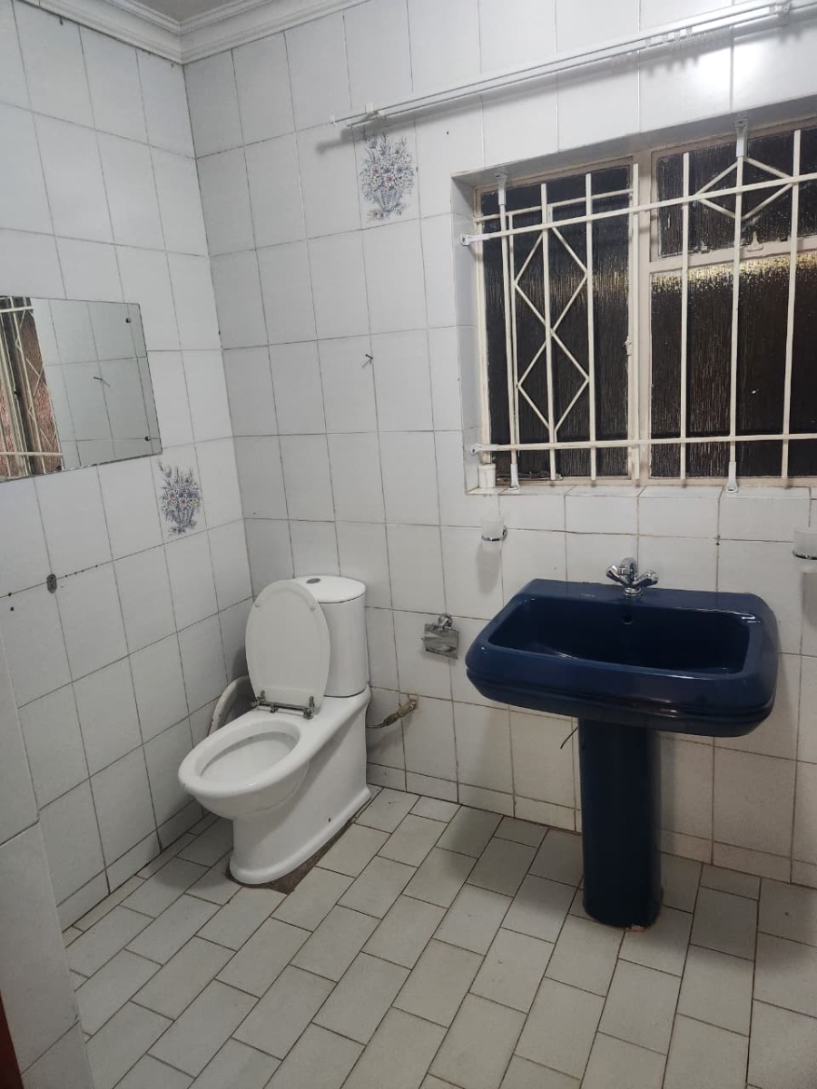 4 Bedroom Property for Sale in Glen Austin Gauteng