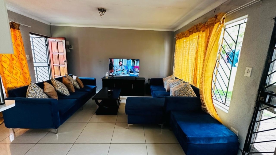 To Let 3 Bedroom Property for Rent in Country View Gauteng