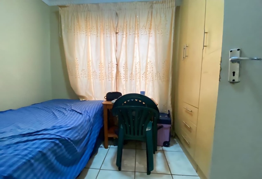 5 Bedroom Property for Sale in Ebony Park Gauteng