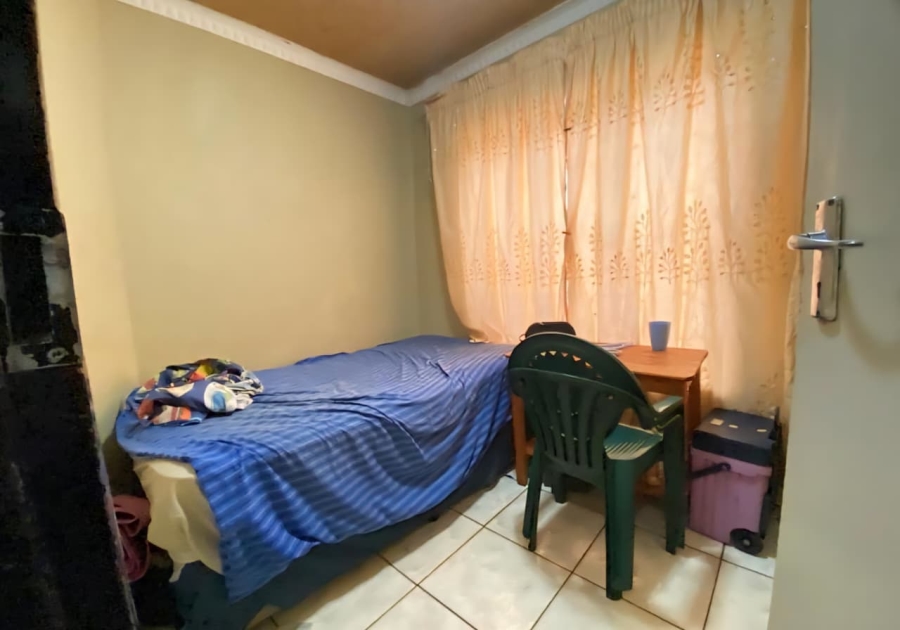 5 Bedroom Property for Sale in Ebony Park Gauteng