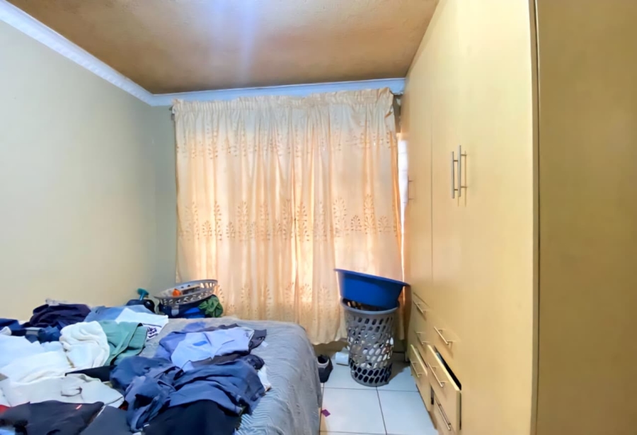 5 Bedroom Property for Sale in Ebony Park Gauteng