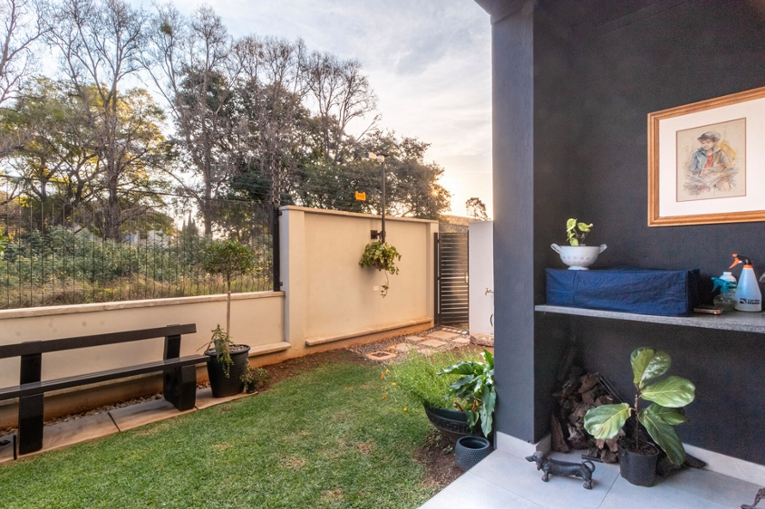 2 Bedroom Property for Sale in Waterkloof Gauteng