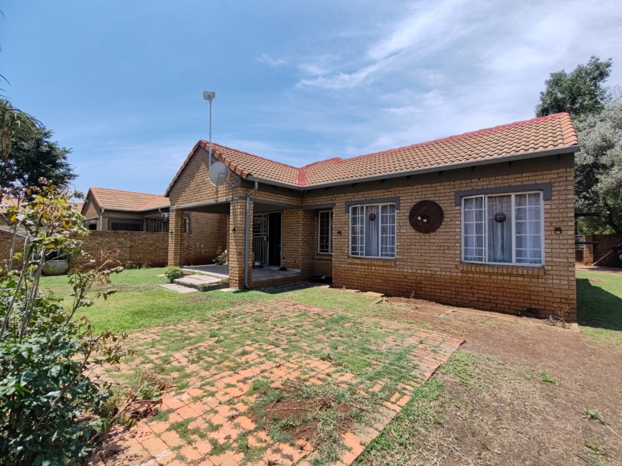 3 Bedroom Property for Sale in Equestria Gauteng