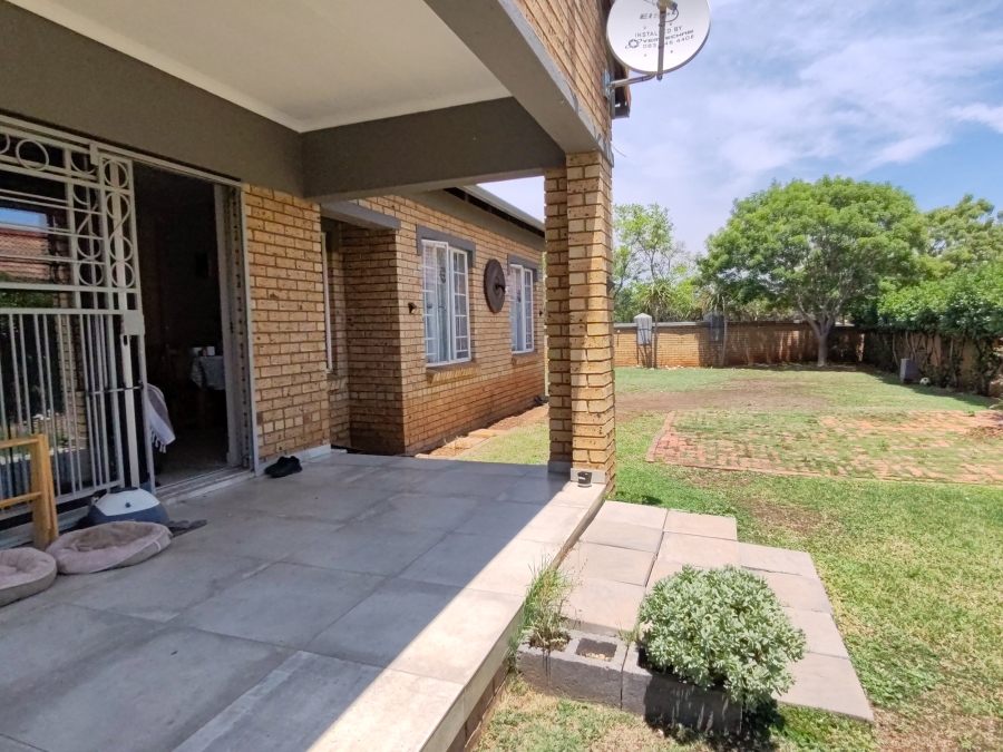 3 Bedroom Property for Sale in Equestria Gauteng