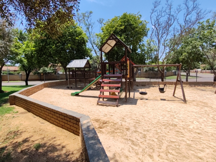 3 Bedroom Property for Sale in Equestria Gauteng