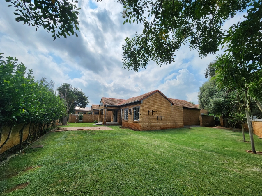 3 Bedroom Property for Sale in Equestria Gauteng
