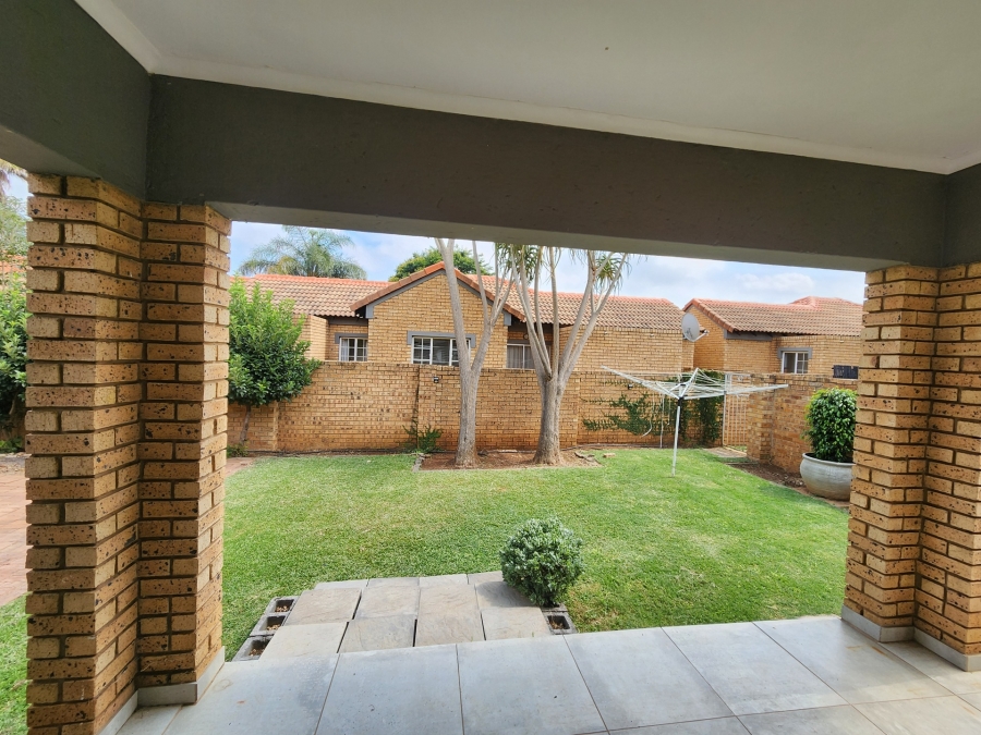 3 Bedroom Property for Sale in Equestria Gauteng