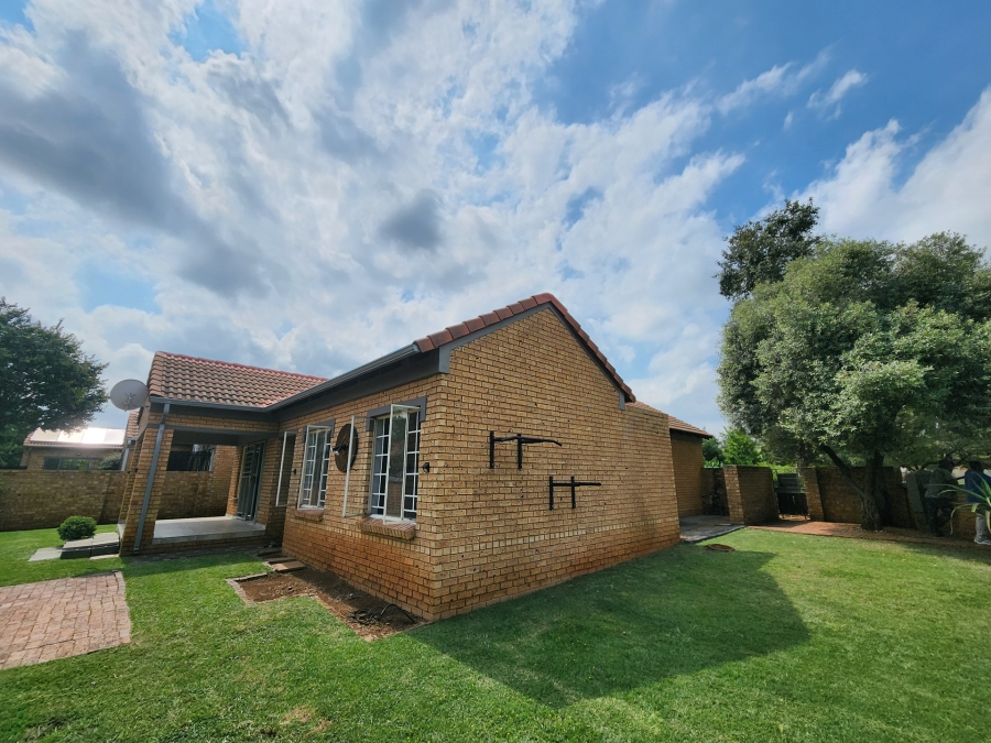 3 Bedroom Property for Sale in Equestria Gauteng