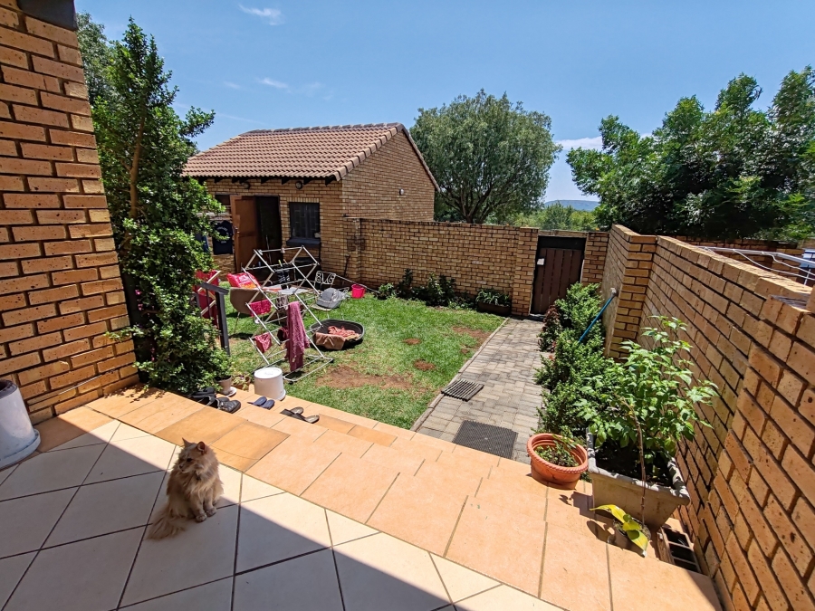 2 Bedroom Property for Sale in Equestria Gauteng