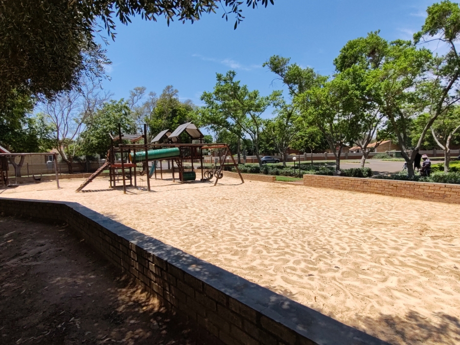 2 Bedroom Property for Sale in Equestria Gauteng