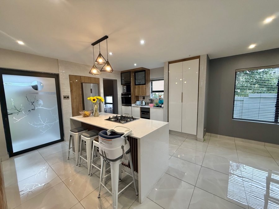 3 Bedroom Property for Sale in Olympus AH Gauteng