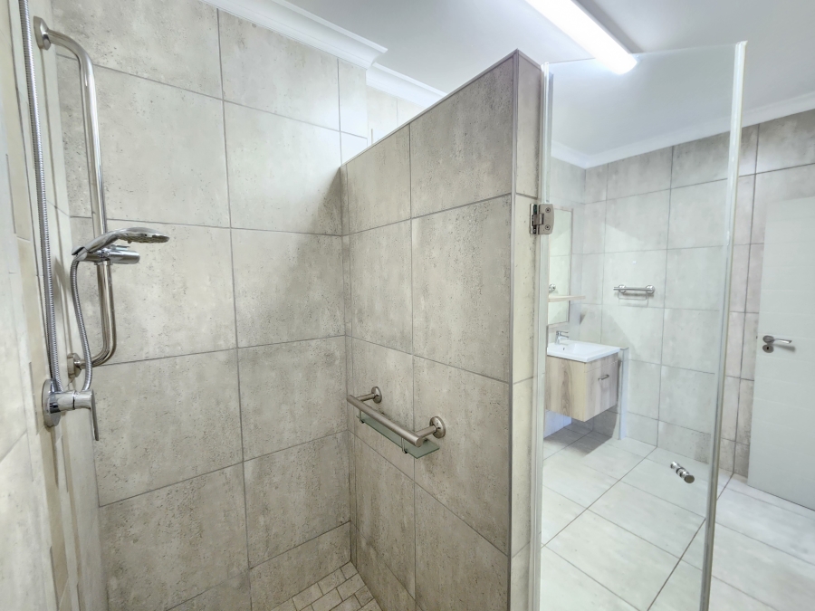 1 Bedroom Property for Sale in Waterkloof Marina Retirement Estate Gauteng