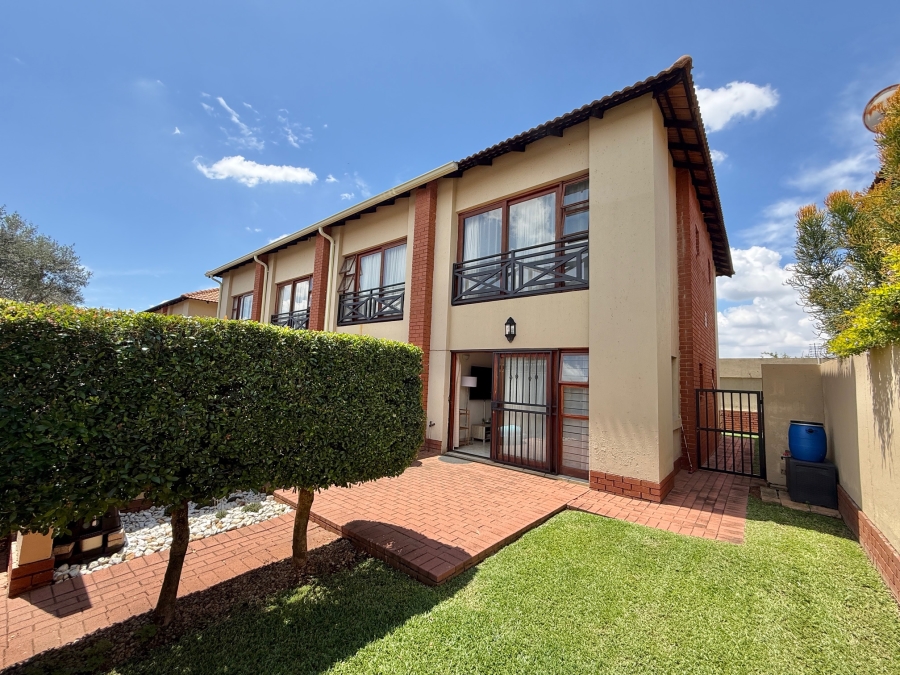 2 Bedroom Property for Sale in Pretorius Park Gauteng