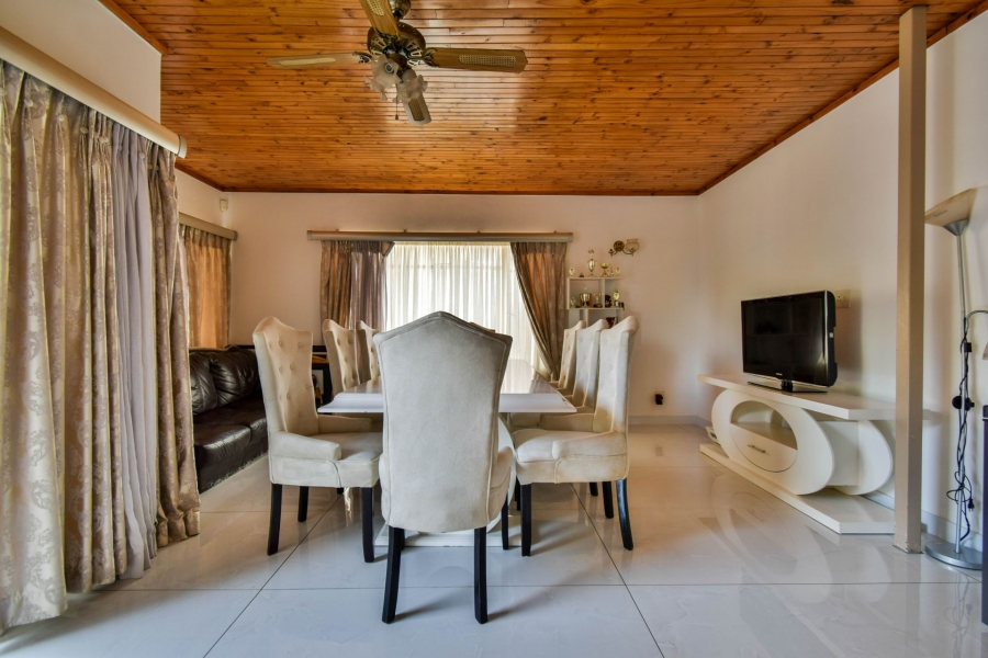 4 Bedroom Property for Sale in Waterkloof Glen Gauteng