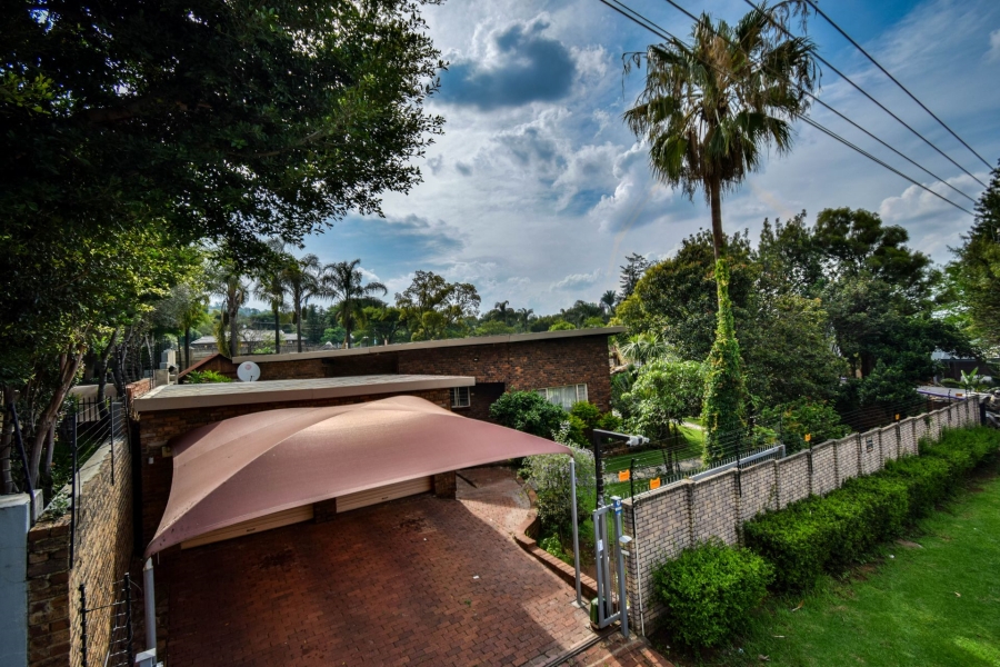 4 Bedroom Property for Sale in Waterkloof Glen Gauteng