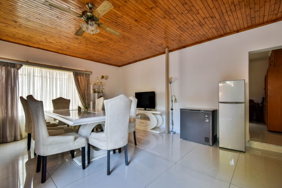 4 Bedroom Property for Sale in Waterkloof Glen Gauteng