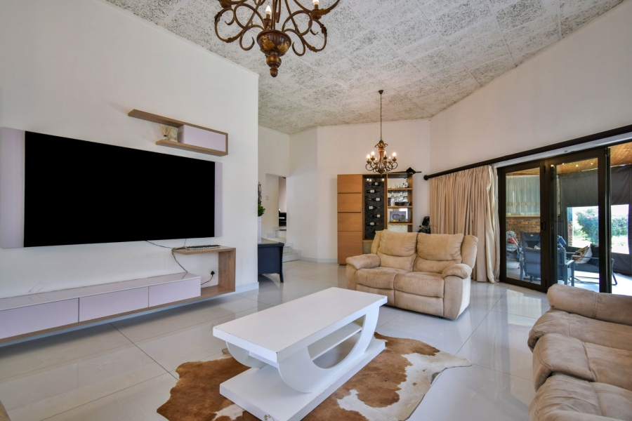 4 Bedroom Property for Sale in Waterkloof Glen Gauteng