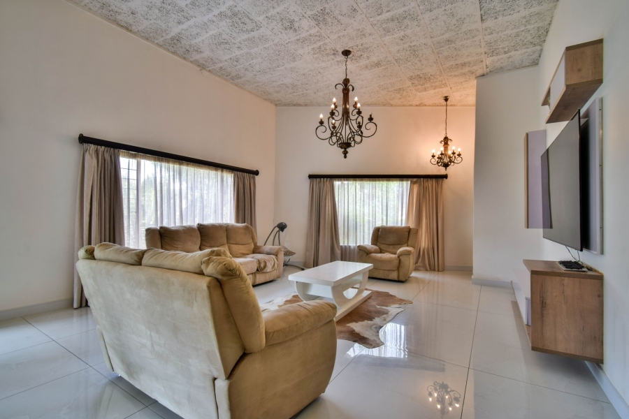 4 Bedroom Property for Sale in Waterkloof Glen Gauteng