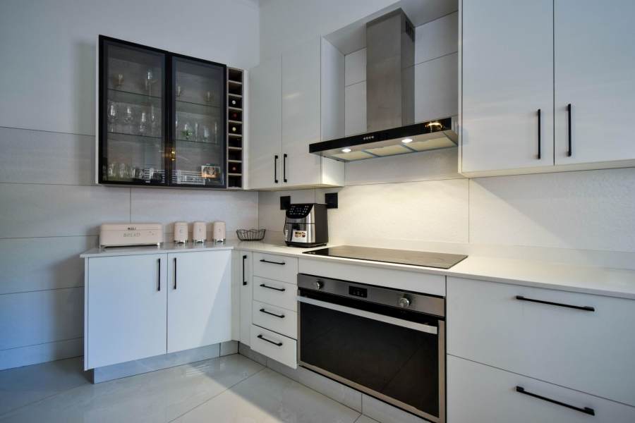 4 Bedroom Property for Sale in Waterkloof Glen Gauteng