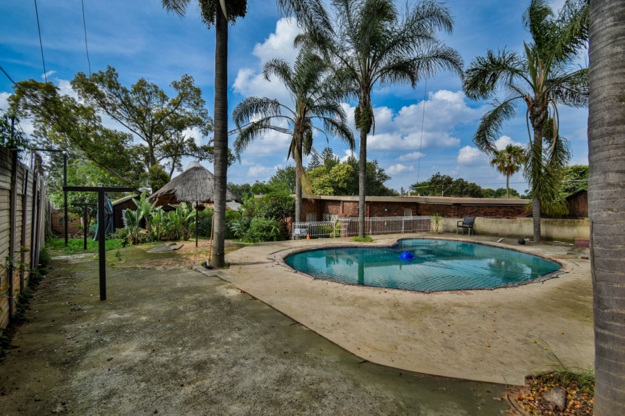 4 Bedroom Property for Sale in Waterkloof Glen Gauteng