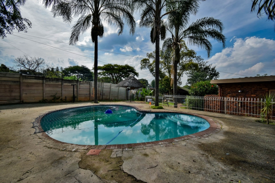 4 Bedroom Property for Sale in Waterkloof Glen Gauteng