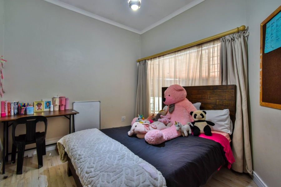 4 Bedroom Property for Sale in Waterkloof Glen Gauteng