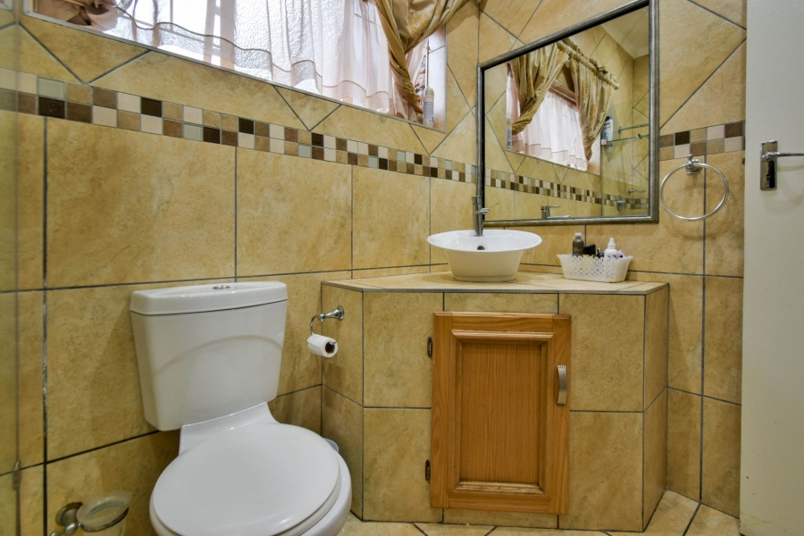 4 Bedroom Property for Sale in Waterkloof Glen Gauteng