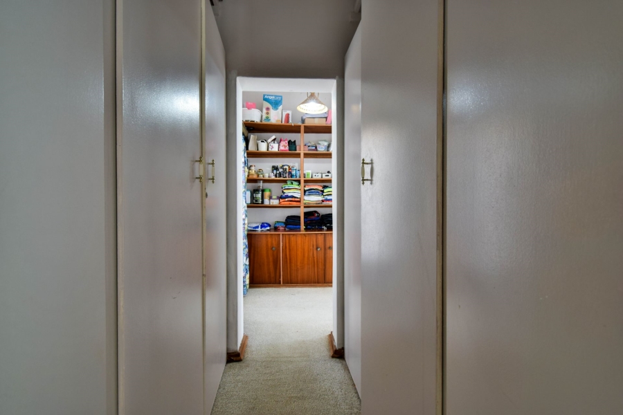 4 Bedroom Property for Sale in Waterkloof Glen Gauteng