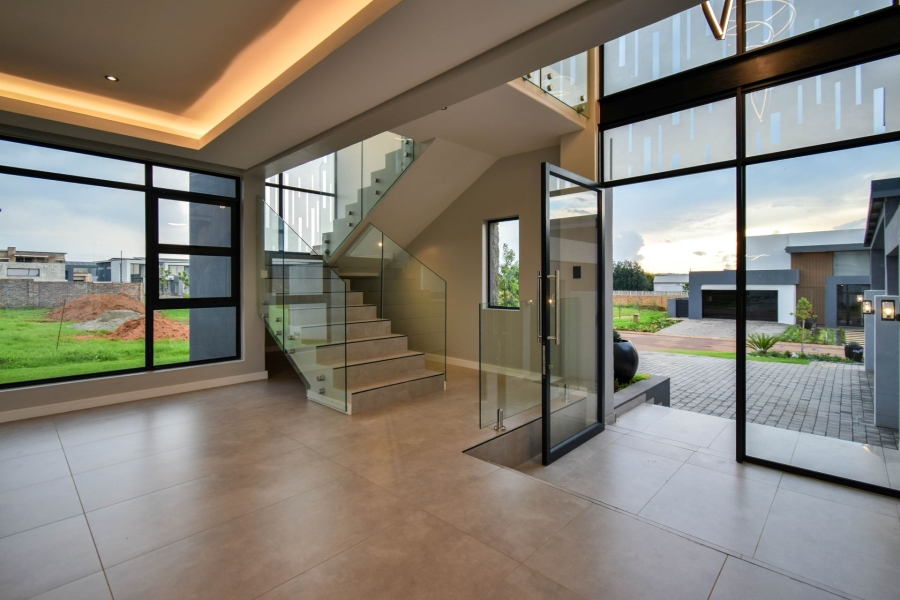 5 Bedroom Property for Sale in Midstream Heights Gauteng