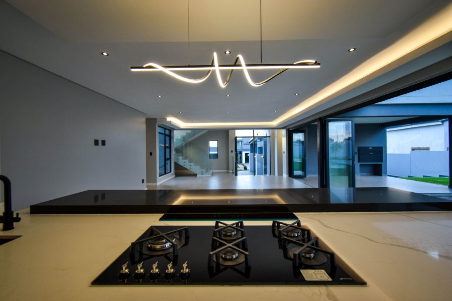 5 Bedroom Property for Sale in Midstream Heights Gauteng