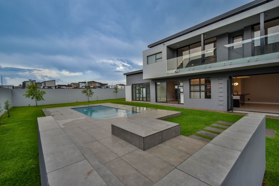 5 Bedroom Property for Sale in Midstream Heights Gauteng