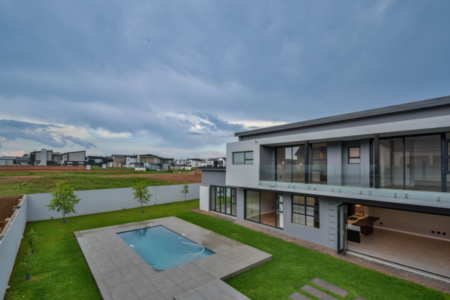 5 Bedroom Property for Sale in Midstream Heights Gauteng