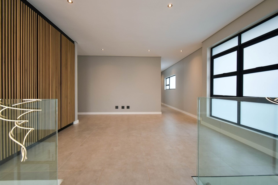 5 Bedroom Property for Sale in Midstream Heights Gauteng