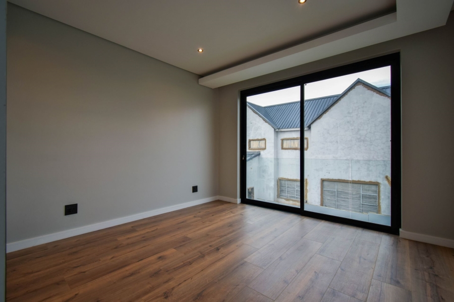 5 Bedroom Property for Sale in Midstream Heights Gauteng